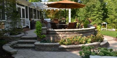 Blog Post: How do I select the best colors for pavers and accents on our hardscaping project?